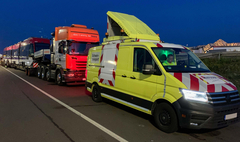Schwertransport in Zufahrt auf BS